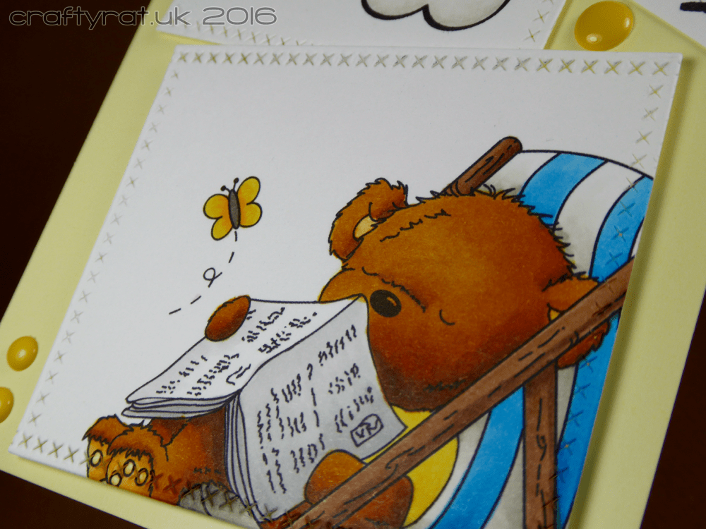 deckchair bear - detail